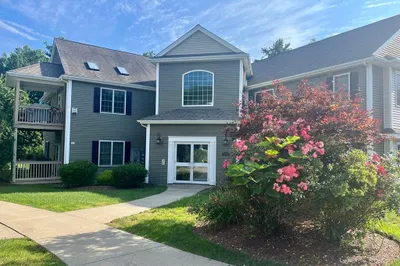 215 Longmeadow Rd #405