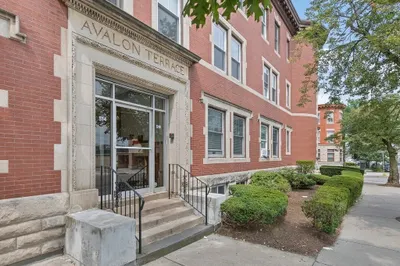 514-516 Harvard St #3B