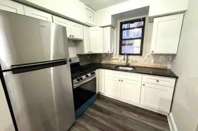 4 Langmaid Ave #11
