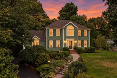 8 Dennison Ct 1