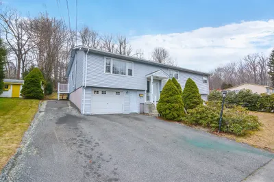 42 Venus Dr