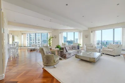 2 Avery St #23C