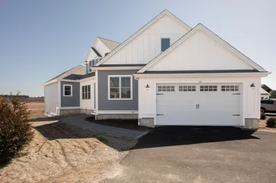 58 Metacomet Road #17 1