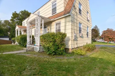 139-141 Lincoln St 1