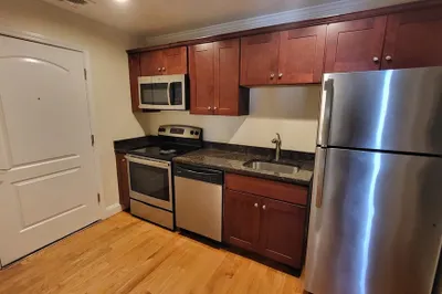 277 Pawtucket Street #3B 1