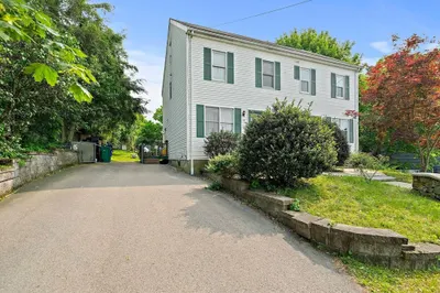 32-34 Lawn St