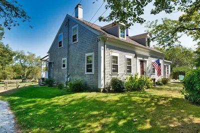 56 Maple Ave