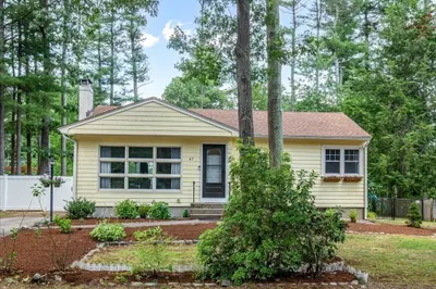 47 Pine Grove Avenue 1