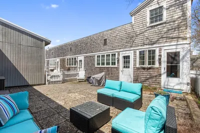 3 Bradford St #4 1