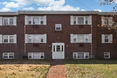 135 Willard St #8