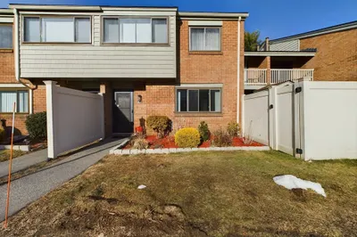 87 Greenbrook Dr #87 1