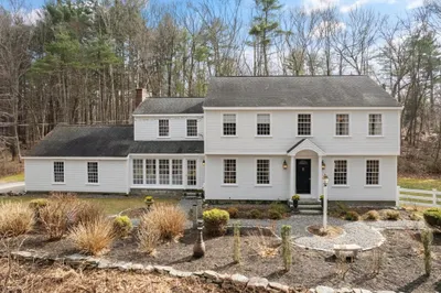 1095 Boston Post Rd 1