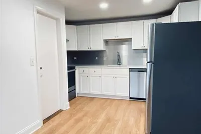68 Preston St #2D 1