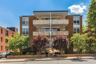 100 Marion St #33