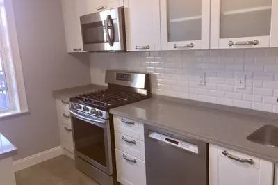 7 Leicester St #2