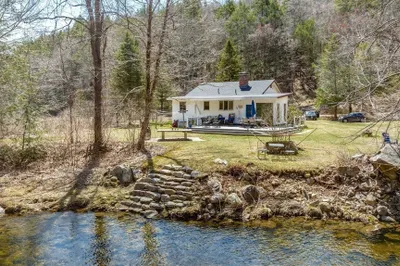 120 East River Rd 1