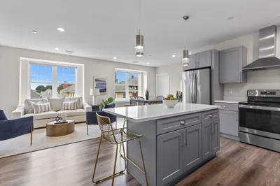 365 Newport Ave #3-02 1