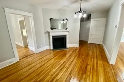 8 Hadwen Ln #1