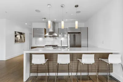 48 Gold St #102