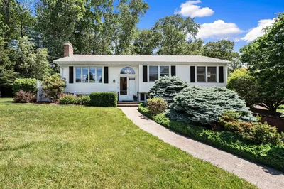 11 Sherwood Dr 1
