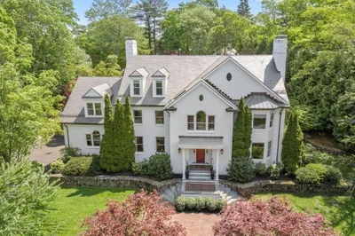 82 Sargent Rd 1