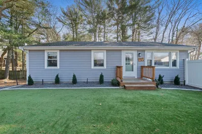 10 Pleasant Street