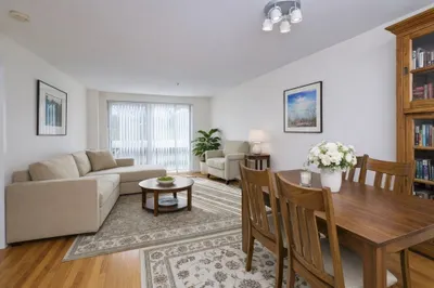 950 Massachusetts Ave #2C