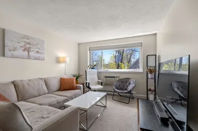326 Broadway #17
