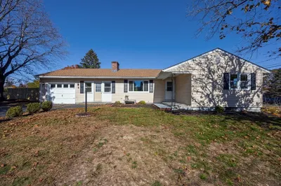 8 Ridgeview Drive