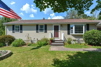31 Pleasant St 1