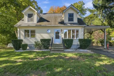 5-a Danforth St 1