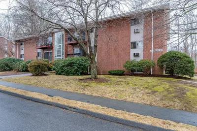 11 Crescent Drive #2 1