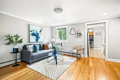14 Monument Street #3