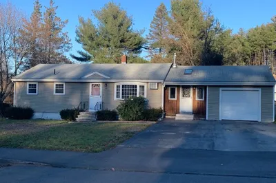 46 Teller St 1