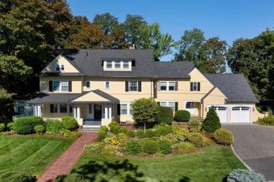 11 Winthrop Road 1