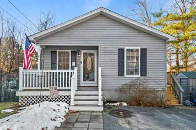 11 Browns Brook Road