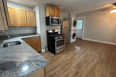 29-29a West Wyoming Avenue #3