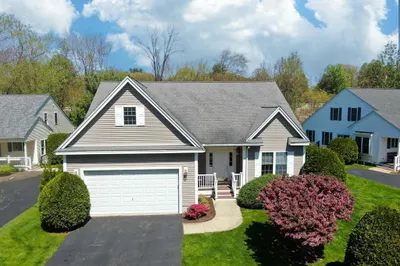 11 Wildwood Drive #11 1