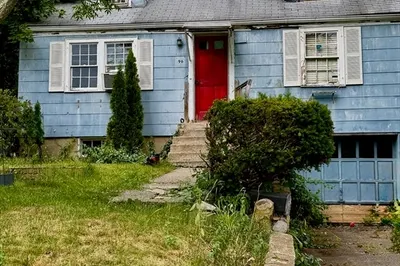 96 Higgins Rd