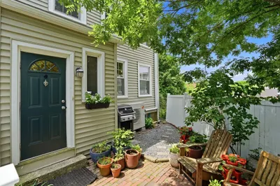4 Short Street Pl #4 1