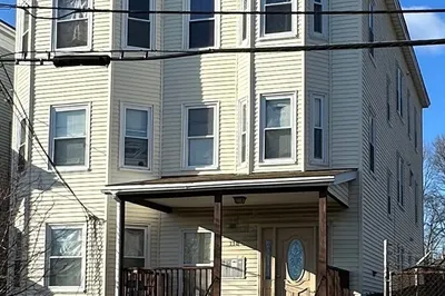 118 Sagamore St 1