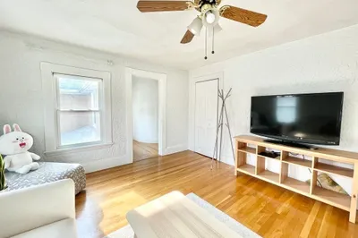 161 Lowell Ave #2