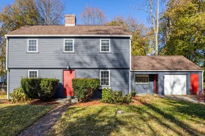 6 Davis Court