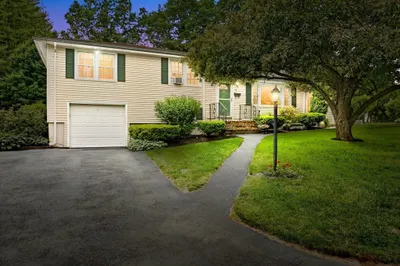 41 Sherwood Hill Dr 1