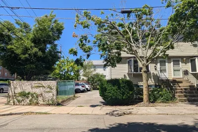 2 Myrtle St #2 1