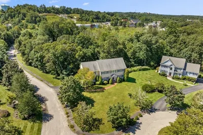2 Rose Hill Lane