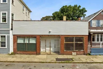 135 Grinnell St 1