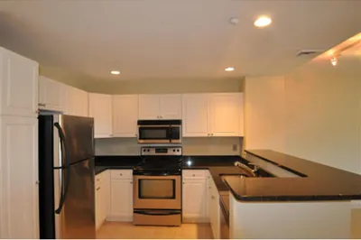 10 Seaport #2409 1