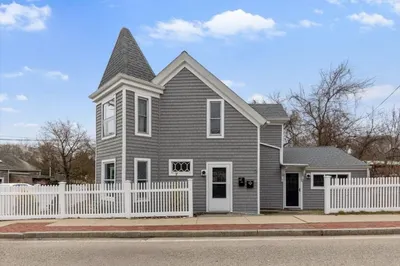 769 Country Way