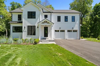 17 Upland Rd 1